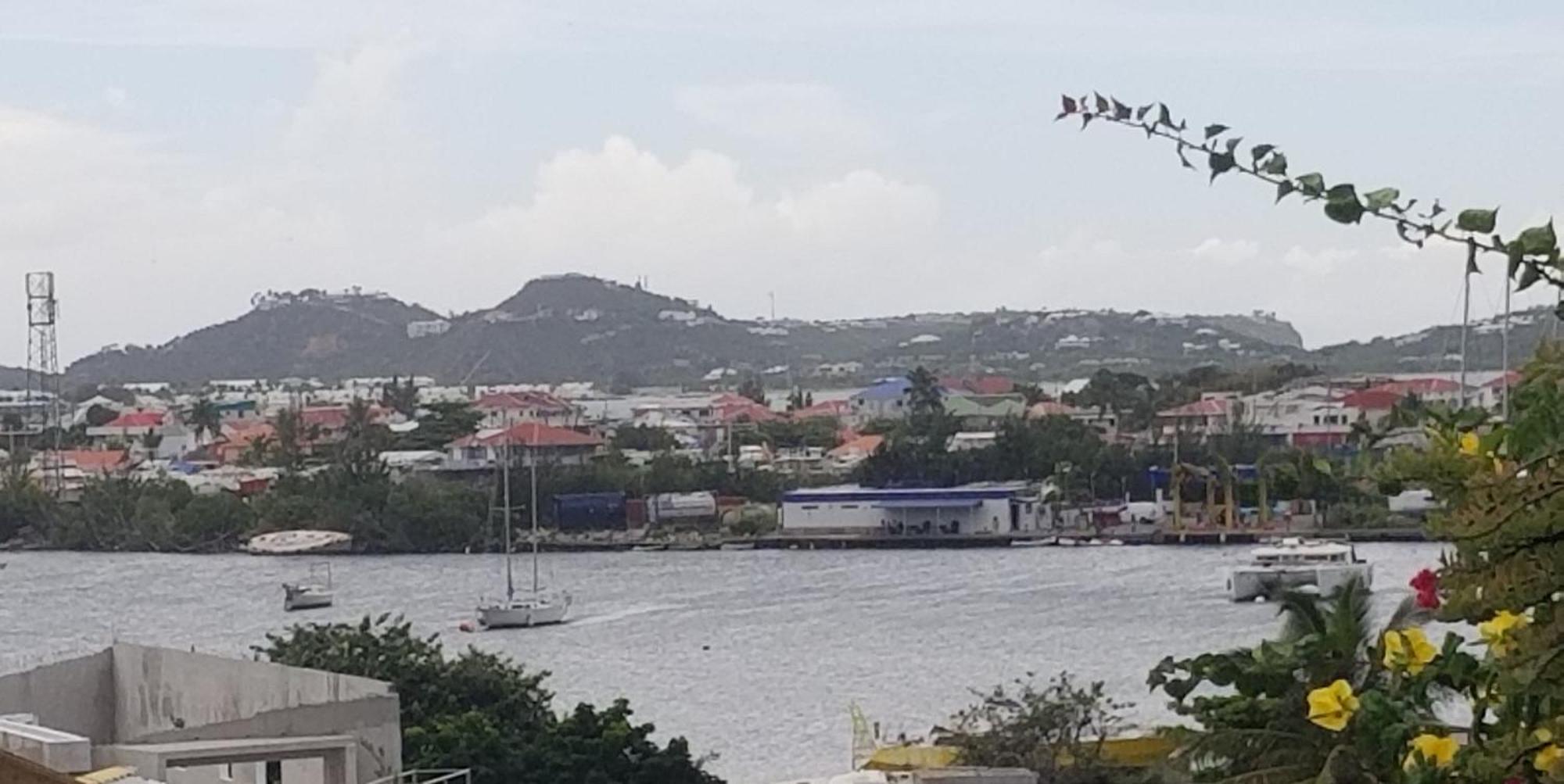 Chill Spot Avec Vue Sur Lagon - With A Lagoon View Sxm Marigot  Luaran gambar